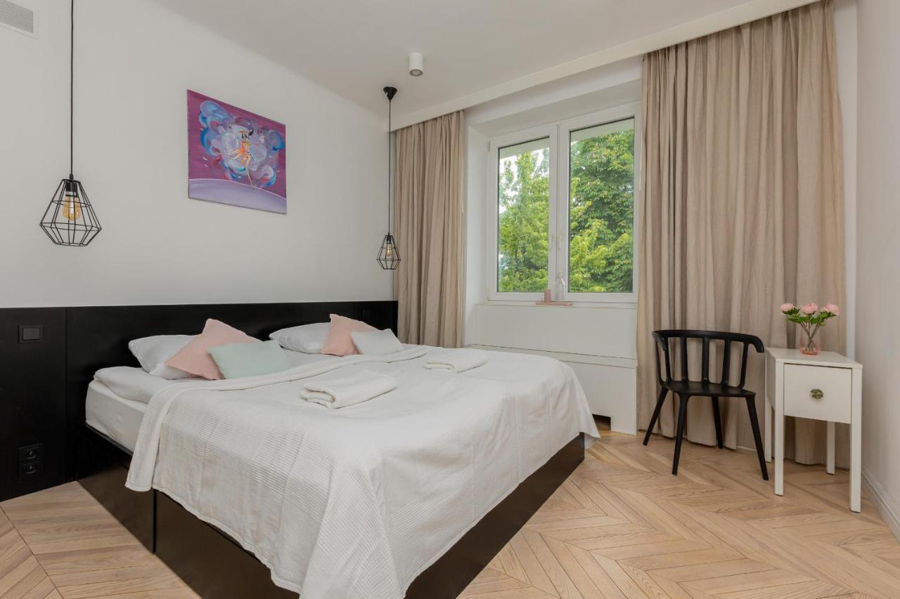 Trendy Apartment Marszalkowska With City View Near Ogrod Saski By Noclegi Renters Варшава Екстериор снимка